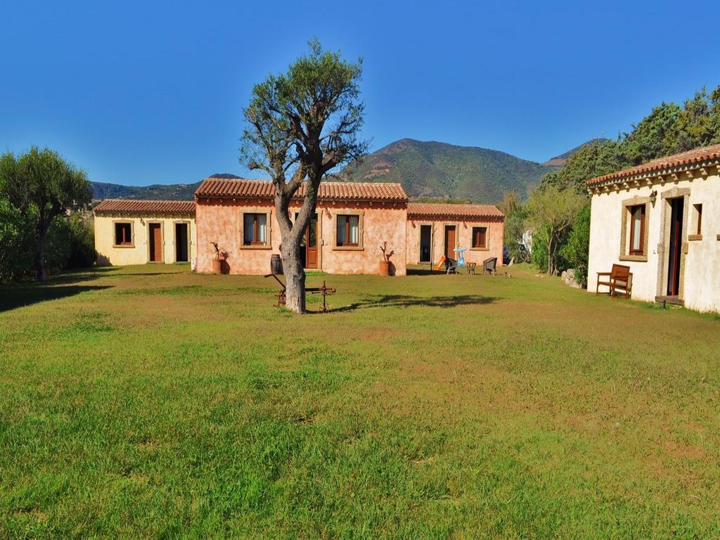 B&B Pubulos Olbia Exterior photo